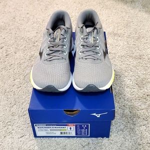 Like NEW Mizuno wave rider 25 wave knit women's 9.5 running walking shoe